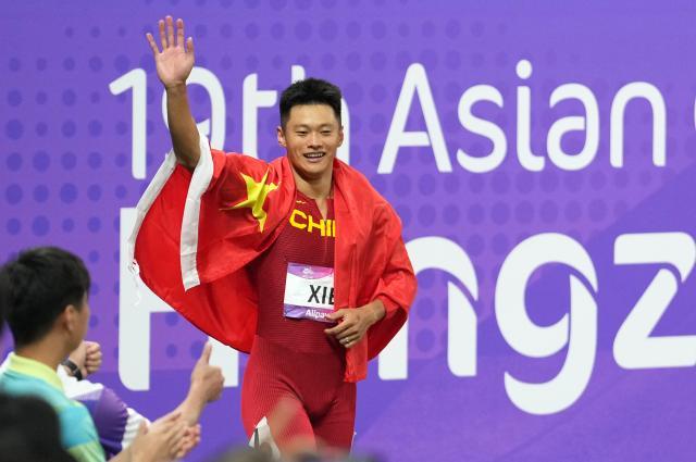 开云体育app下载-30日总结：谢震业葛曼棋百米加冕 国乒女双爆大冷