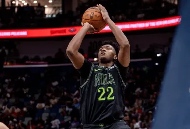 开云体育app下载-奎因全场11投5中，罚球4中4得到14分12篮板3助攻