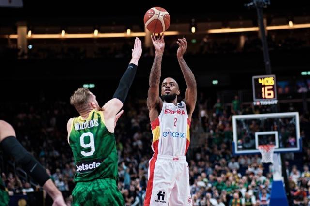 【观点】归化再成热点 中国男篮该不该走这条路？