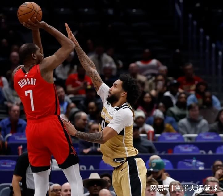 开云体育app下载-NBA最新排名！火箭坐稳第三，快船收大礼，勇士危险，湖人被甩开