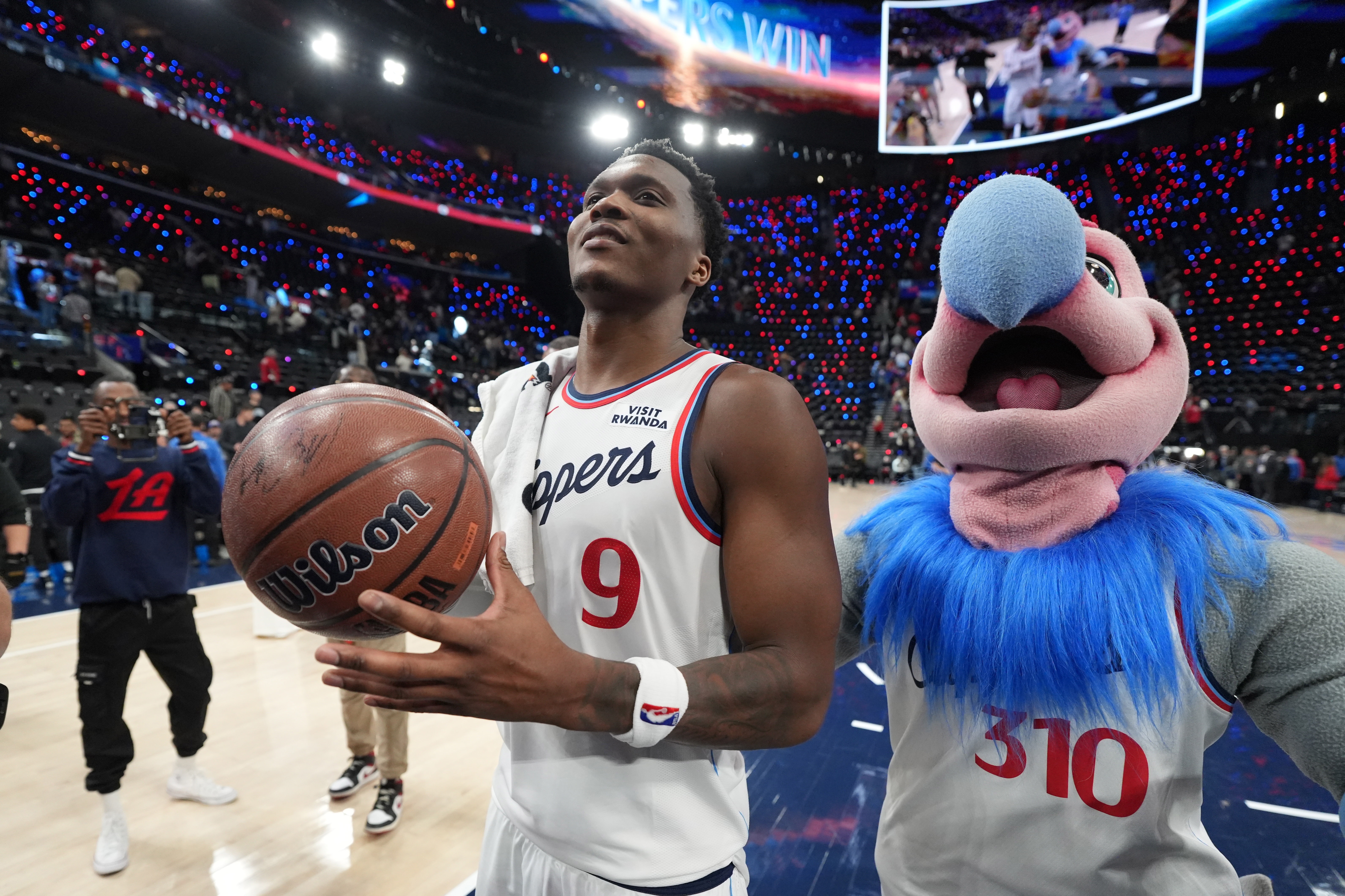 开云体育app下载-卡莱尔：我都说多少遍了 马瑟林是天生的得分机器 得分就这么轻松